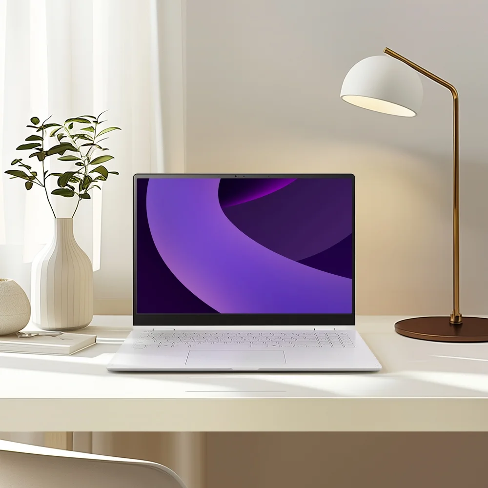 LG 그램 Pro 360 40.6cm 16T90TP 시리즈 에센스 화이트 컬러 모델의 라이프 스타일 이미지입니다.