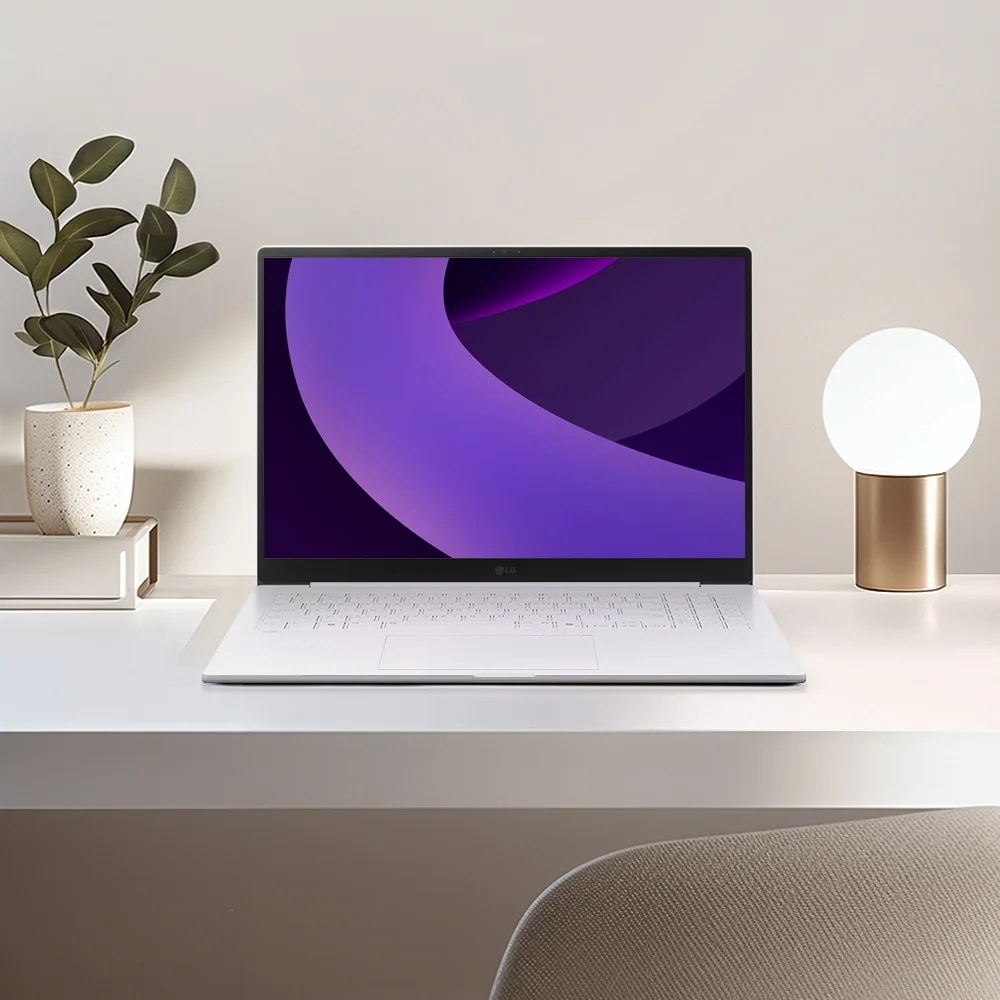 LG 그램 Pro 40.6cm 16Z90TP 시리즈 에센스 화이트 컬러 모델의 이미지 입니다.