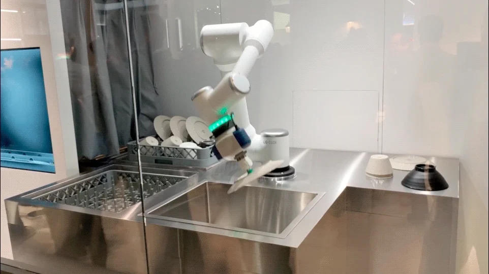 CES 2020에서 선보인 LG전자 세척 봇 모습