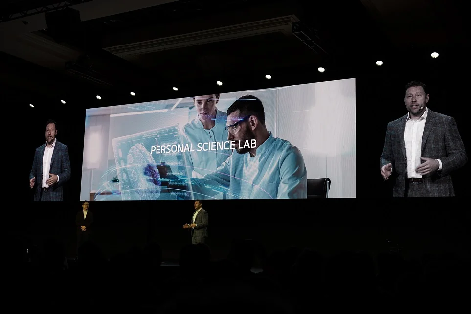 CES 2020 프레스 컨퍼런스에서 발표를 이어나가고 있는 박일평 사장의 모습 6