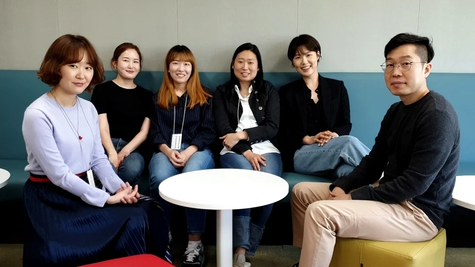 LG전자 VS디자인연구소 OEM UX Task (왼쪽부터) 박지영 책임, 유아연 선임, 고승연 선임, 오지원 책임, 정혜인 선임, 안종윤 책임