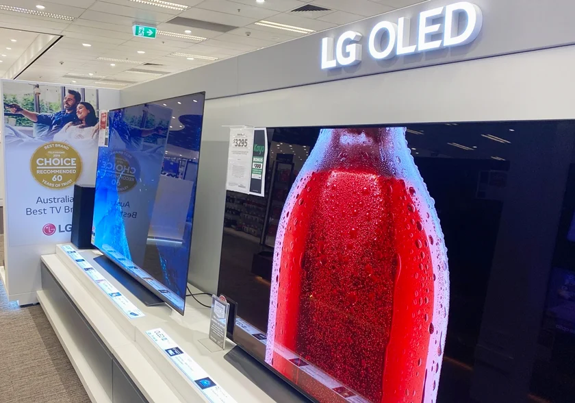 호주 하버노만 가전 매장에 진열된 LG 올레드 TV
