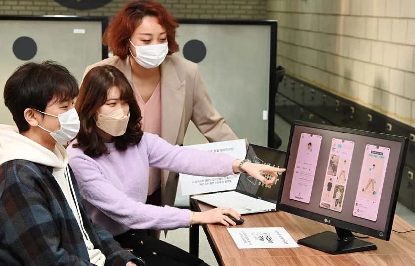 LG전자가 임직원이 낸 혁신적인 아이디어 기반의 프로젝트를 사외벤처로 분사하며 미래 신사업 추진에 속도를 내고 있다. 사외벤처는 언택트 방식의 패션 플랫폼을 구축하고 온라인에서 고객 체형에 맞는 최적 사이즈와 핏을 찾아주는 ‘히든피터(Hidden Fitter)’ 서비스를 본격적으로 시작한다.