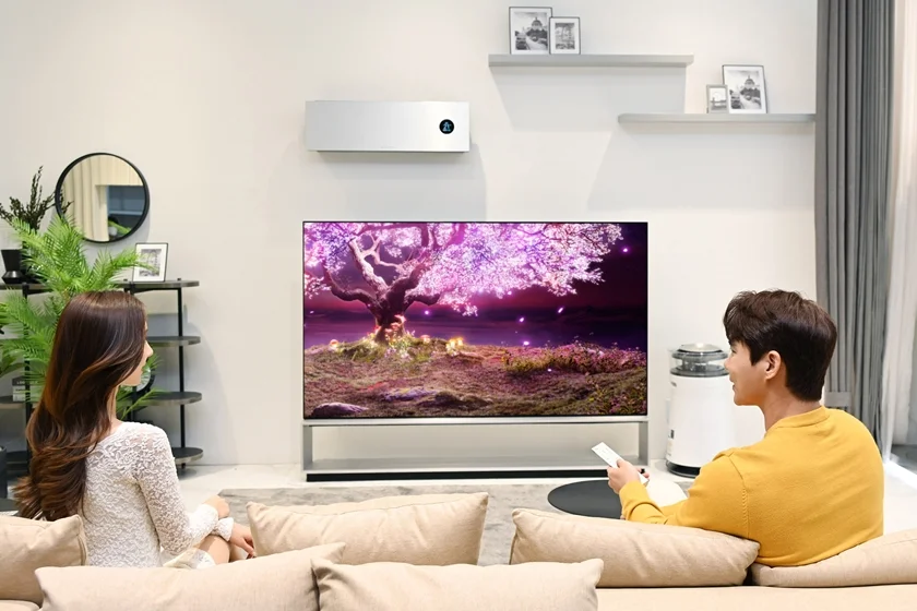 LG전자가 TV 사업 55주년을 맞아 내달 말까지 전국 오프라인 매장에서 LG 올레드 TV를 구매하는 고객에게 모델에 따라 다양한 구매 혜택을 제공한다. LG전자 모델들이 세계 최초 8K 올레드 TV인 LG 시그니처 올레드 8K를 소개하고 있다. LG전자가 TV 사업 55주년을 맞아 내달 말까지 전국 오프라인 매장에서 LG 올레드 TV를 구매하는 고객에게 모델에 따라 다양한 구매 혜택을 제공한다. LG전자 모델들이 세계 최초 8K 올레드 TV인 LG 시그니처 올레드 8K를 소개하고 있다.