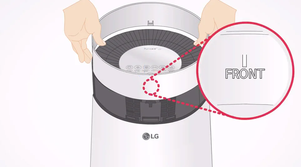 클린부스터 덮개를 조립하는 모습