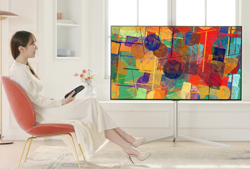 압도적 화질 OLED, 진화하는 LCD 여러분의 선택은?