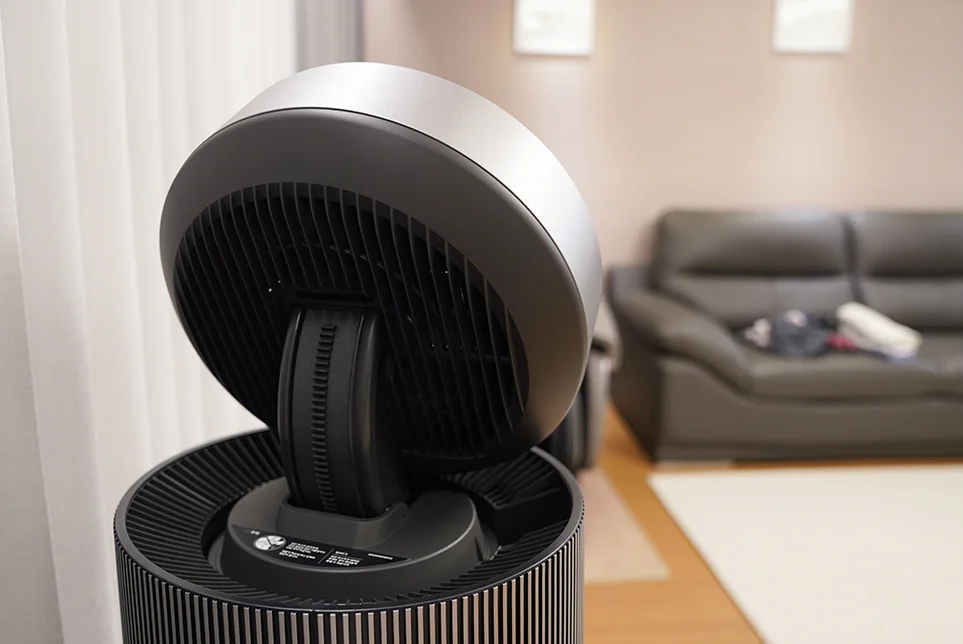 분리청정 작동 시의 LG 퓨리케어 360도 공기청정기 알파