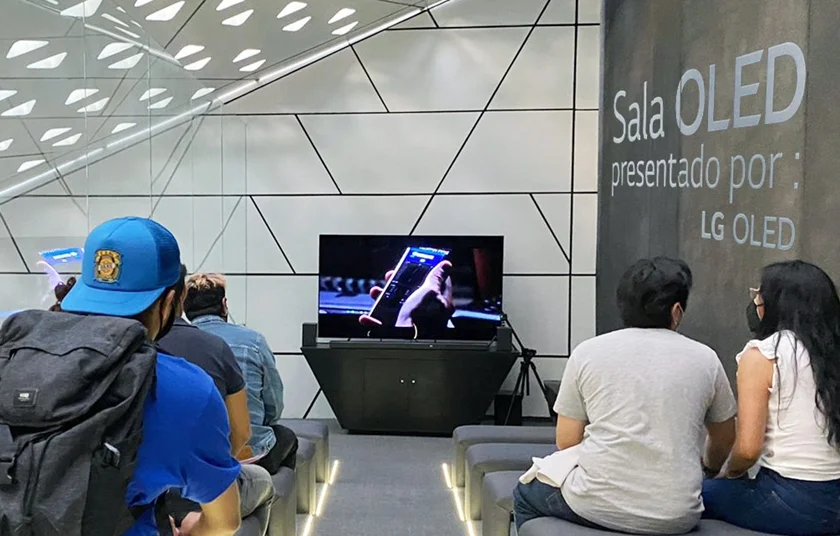 LG전자가 멕시코국립영화관 시네테카나시오날(Cineteca Nacional) 내에 LG 올레드 TV 전용 상영관인 살라올레드(SALA OLED)를 열었다. 관람객들이 LG 올레드 TV로 영화를 시청하고 있다. LG전자가 멕시코국립영화관 시네테카나시오날(Cineteca Nacional) 내에 LG 올레드 TV 전용 상영관인 살라올레드(SALA OLED)를 열었다. 관람객들이 LG 올레드 TV로 영화를 시청하고 있다.