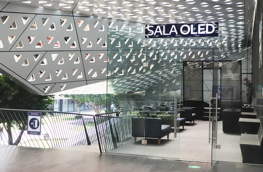 LG전자가 멕시코국립영화관 시네테카나시오날(Cineteca Nacional) 내에 LG 올레드 TV 전용 상영관인 살라올레드(SALA OLED)를 열었다. 사진은 LG 올레드 TV 상영관 입구. LG전자가 멕시코국립영화관 시네테카나시오날(Cineteca Nacional) 내에 LG 올레드 TV 전용 상영관인 살라올레드(SALA OLED)를 열었다. 사진은 LG 올레드 TV 상영관 입구.
