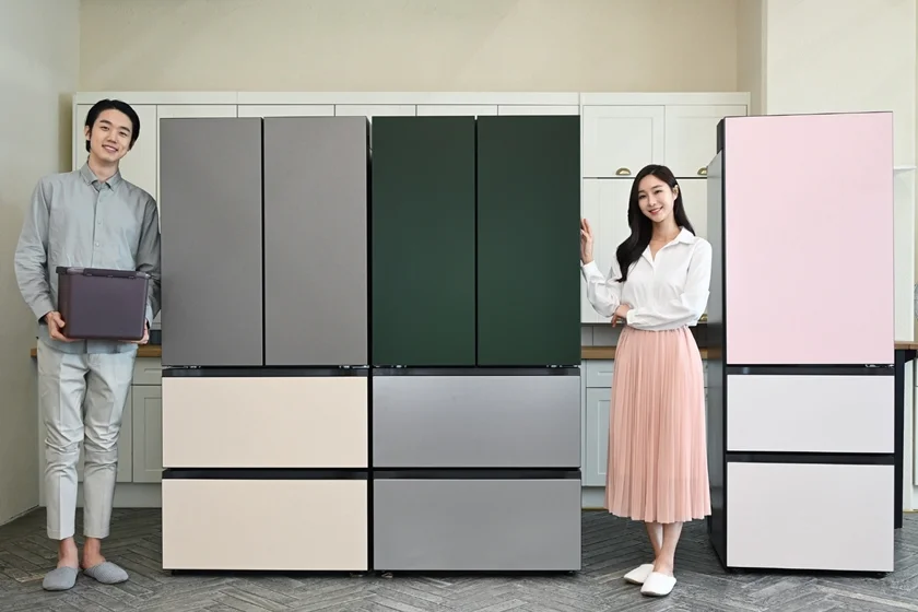 모델들이 신제품 LG 디오스 김치톡톡 오브제컬렉션을 소개하고 있다. 모델들이 신제품 LG 디오스 김치톡톡 오브제컬렉션을 소개하고 있다.