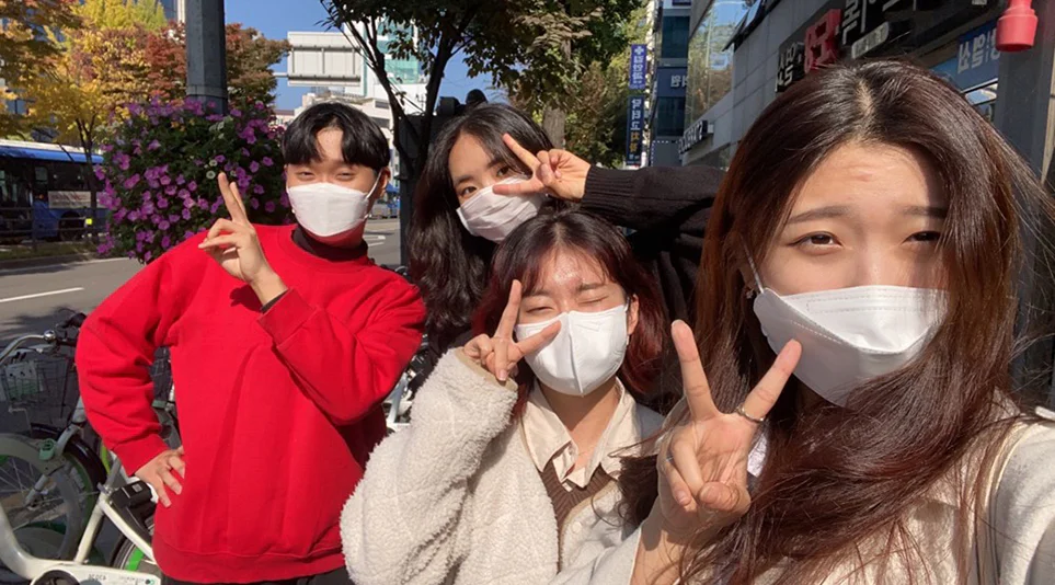 10월 미션을 준비하는 LG전자 ESG 대학생 아카데미 ‘으쓱으쓱’ 조원들
