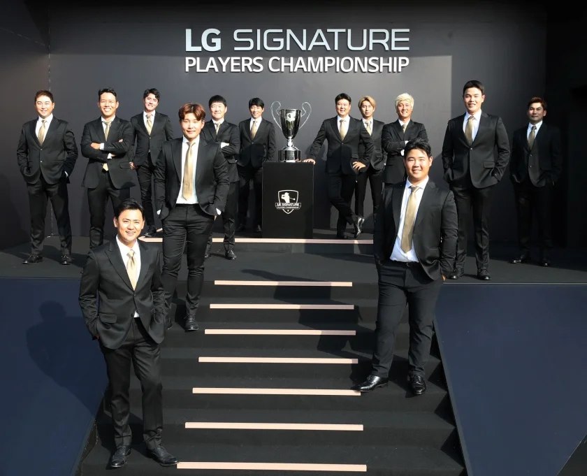 LG전자가 주최하는 ‘LG 시그니처 플레이어스 챔피언십’이 오는 4일 막을 올린다.   개막을 하루 앞둔 3일 올 시즌 열린 KPGA 코리안투어 대회에서 우승을 거둔 선수들이 공식 포토콜 행사에 참여하고 있다.