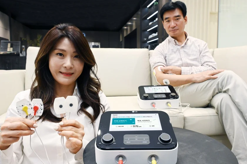 LG전자 모델이 LG 메디페인를 소개하고 있다. LG전자 모델이 LG 메디페인를 소개하고 있다.