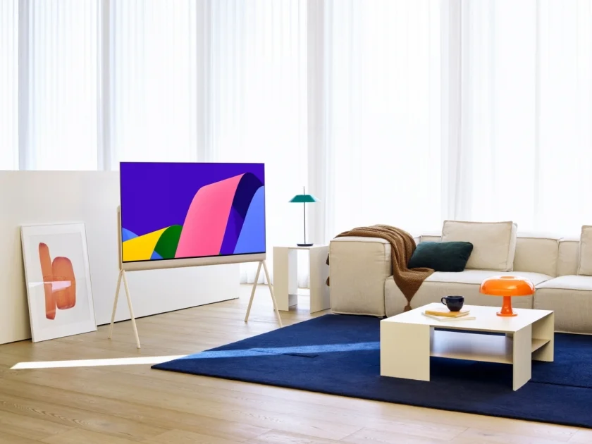 LG전자가 올레드의 압도적 화질과 공간 디자인을 결합한 라이프스타일 TV 신제품 LG 올레드 오브제컬렉션 포제(Posé)를 27일 국내 출시한다. LG 올레드 오브제컬렉션 포제(Posé)가 인테리어와 조화를 이루며 배치돼 있는 연출 이미지. LG전자가 올레드의 압도적 화질과 공간 디자인을 결합한 라이프스타일 TV 신제품 LG 올레드 오브제컬렉션 포제(Posé)를 27일 국내 출시한다. LG 올레드 오브제컬렉션 포제(Posé)가 인테리어와 조화를 이루며 배치돼 있는 연출 이미지.