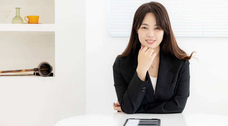 초등학교 교사이자 작곡하는 크리에이터이기도 한 미설쌤