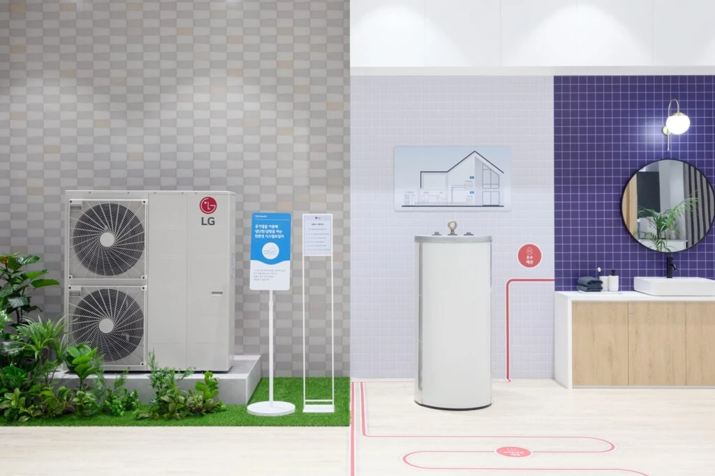 LG전자가 25일부터 27일까지 부산 벡스코에서 열리는 ‘기후산업국제박람회(World Climate Industry EXPO: WCE 2023)’에 참가해 탄소중립을 실천하기 위한 혁신적인 제품과 솔루션을 선보인다.