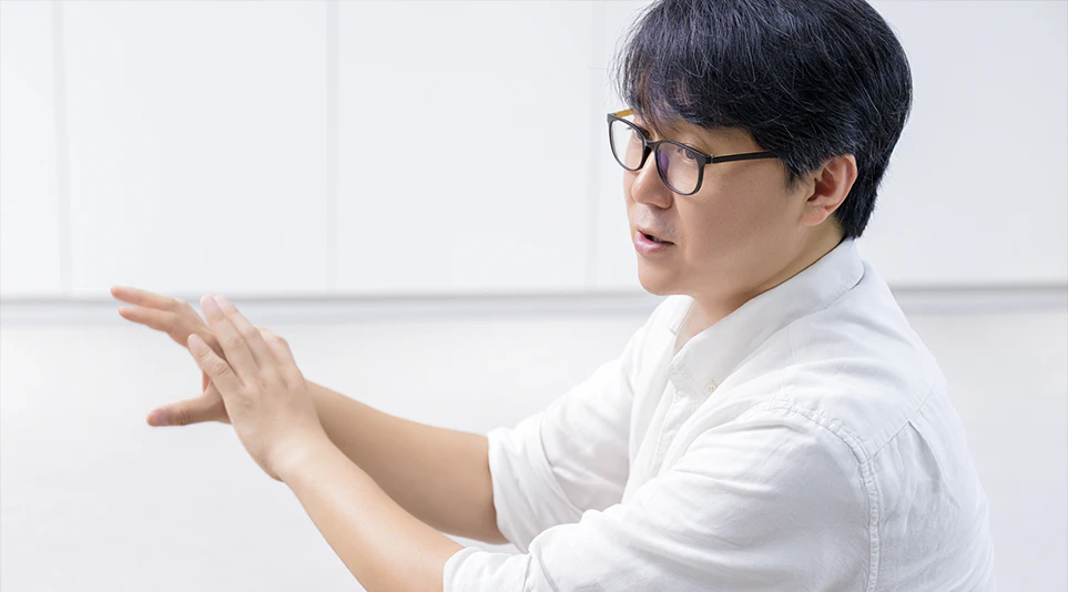 LG OLED의 독자적인 기술로 영화 색보정 작업을 진행하는 컬러리스트 박진호님의 인터뷰