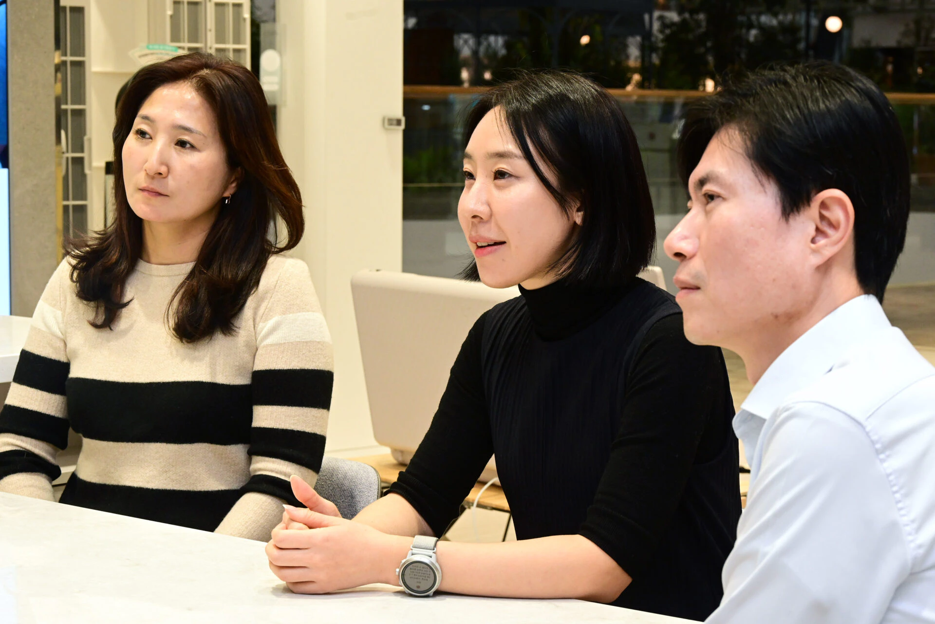 (왼쪽부터) 박소영 한국영업본부 리빙솔루션 마케팅담당 책임, 신아람 H&A 상품기획담당 책임,김재형 H&A사업본부 리빙술루션연구소 책임연구원