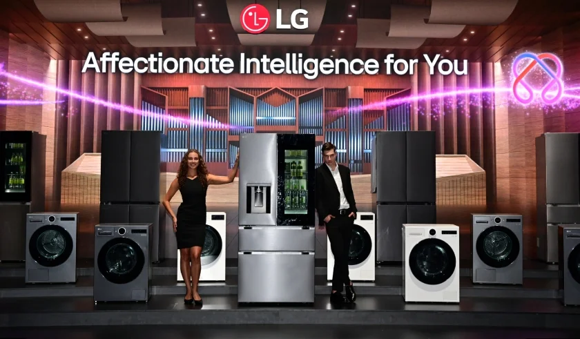 'LG AI홈'을 형상화한 'LG AI 가전의 오케스트라' 연출 공간을 마련했다.