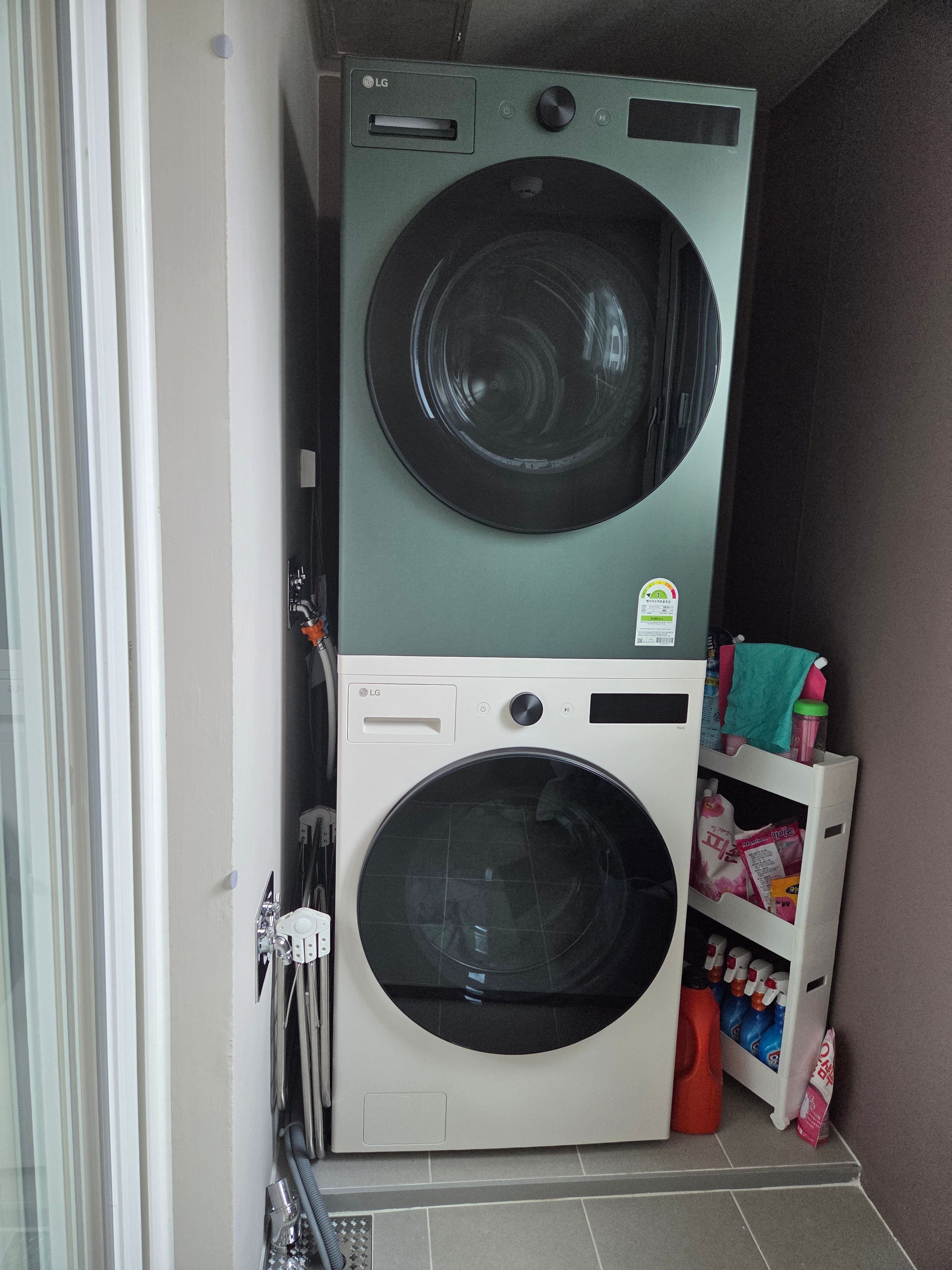 인테리어적으로 예쁘고, 기능적인 면...